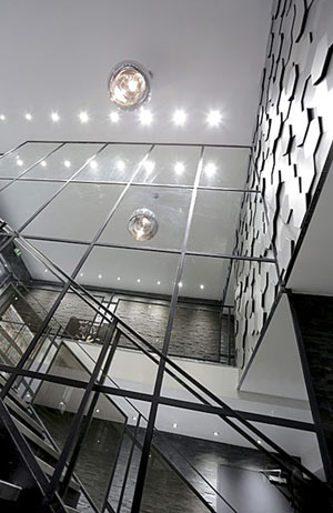 THEATRE LA BOUSSOLE PARIS 10 THEATRE LA BOUSSOLE PARIS 10