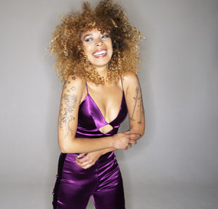 FLAVIA COELHO FLAVIA COELHO