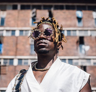 Afrikaanse muziek BLICK BASSY + BAI KAMARA & THE VOODOO SNIFFERS MASSY