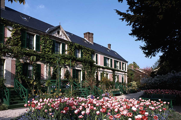 MAISON ET JARDINS DE CLAUDE MONET MAISON ET JARDINS DE CLAUDE MONET