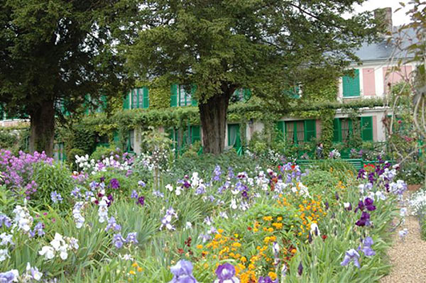 MAISON ET JARDINS DE CLAUDE MONET MAISON ET JARDINS DE CLAUDE MONET
