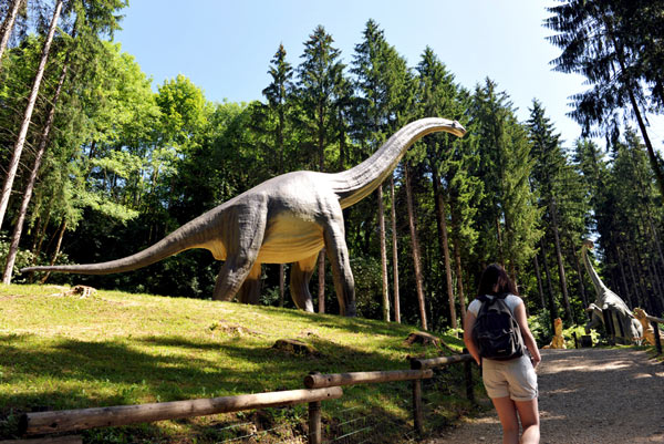 PARC DINO-ZOO + GOUFFRE DE POUDREY PARC DINO-ZOO + GOUFFRE DE POUDREY
